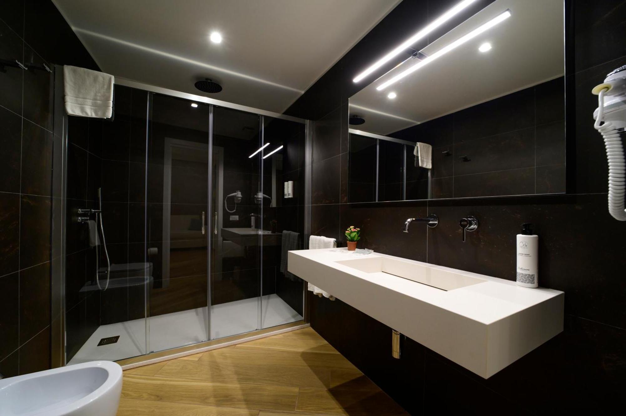 Maqueda - Room & Suite Palermo Ngoại thất bức ảnh